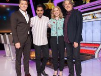 Alan Davies with Sally Philips, Ranj Singh and host Ben Shephard on Tipping Point: Lucky Stars